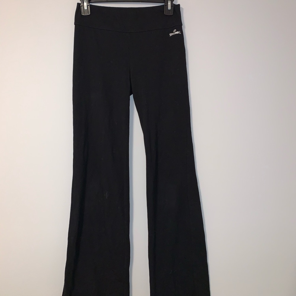 Black yoga pants